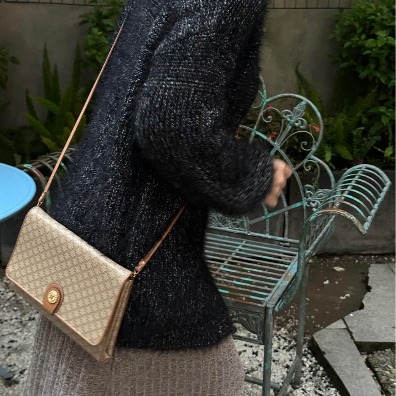 Celine 米色老花信封包-1