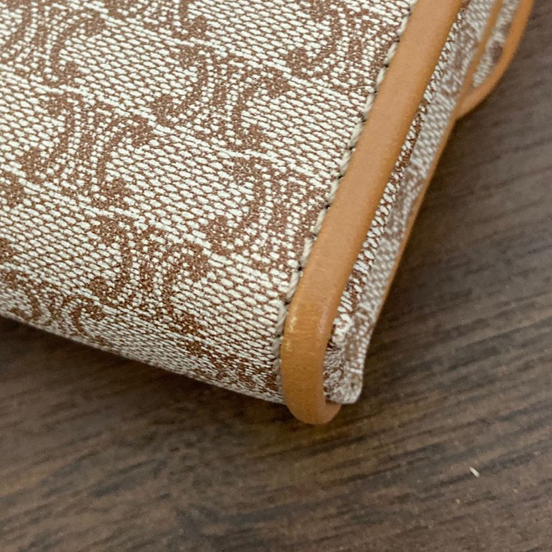 Celine 米色老花信封包-15