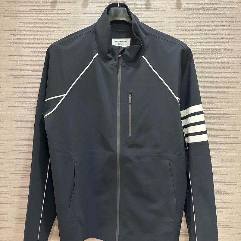 💎Han's house精品服飾💎Thom Browne TB 機能 彈性 運動 外套 義大利製 現貨 XL 原價49400-0