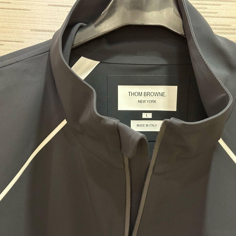 💎Han's house精品服飾💎Thom Browne TB 機能 彈性 運動 外套 義大利製 現貨 XL 原價49400-2