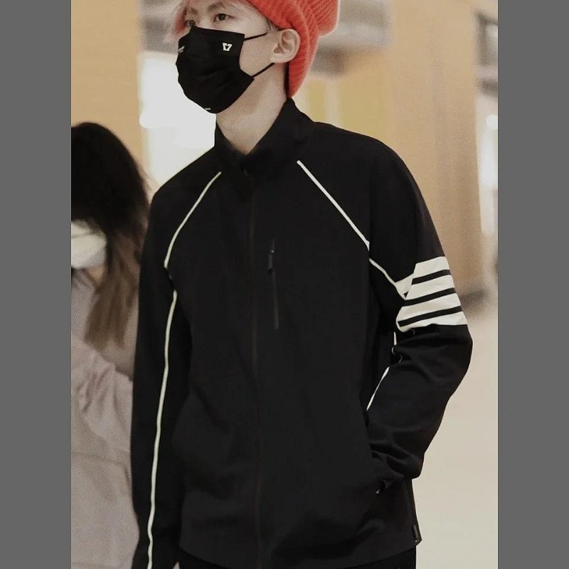 💎Han's house精品服飾💎Thom Browne TB 機能 彈性 運動 外套 義大利製 現貨 XL 原價49400-6