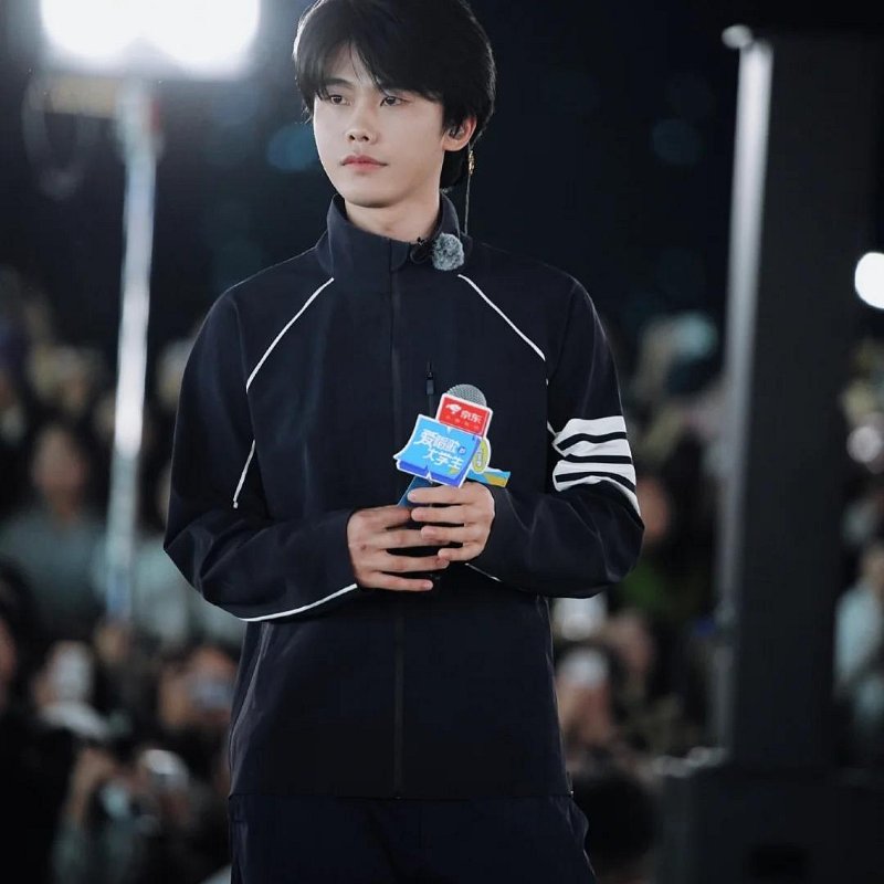 💎Han's house精品服飾💎Thom Browne TB 機能 彈性 運動 外套 義大利製 現貨 XL 原價49400-7