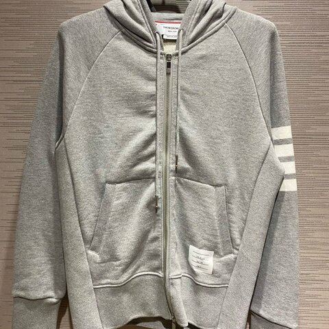 💎Han's house精品服飾💎Thom Browne TB 衛連帽外套原價30300
