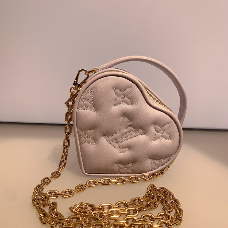 LV，情人節限量款紫色愛心包，尺寸14cm×12cm-0