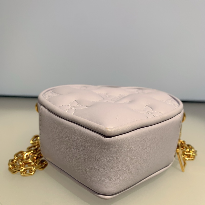 LV，情人節限量款紫色愛心包，尺寸14cm×12cm-4