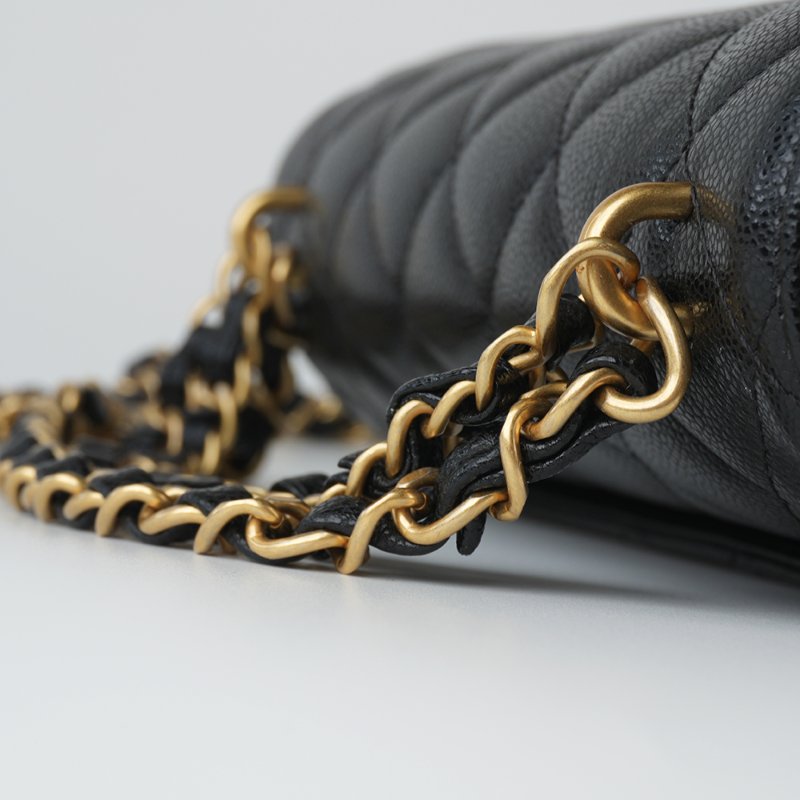 KESH 凱仕國際精品【雙鏈設計、20cm黃金尺寸】CHANEL 25P Double Chain Flap Bag 香奈兒魚子醬牛皮雙鏈帶口蓋包｜晶片款-15