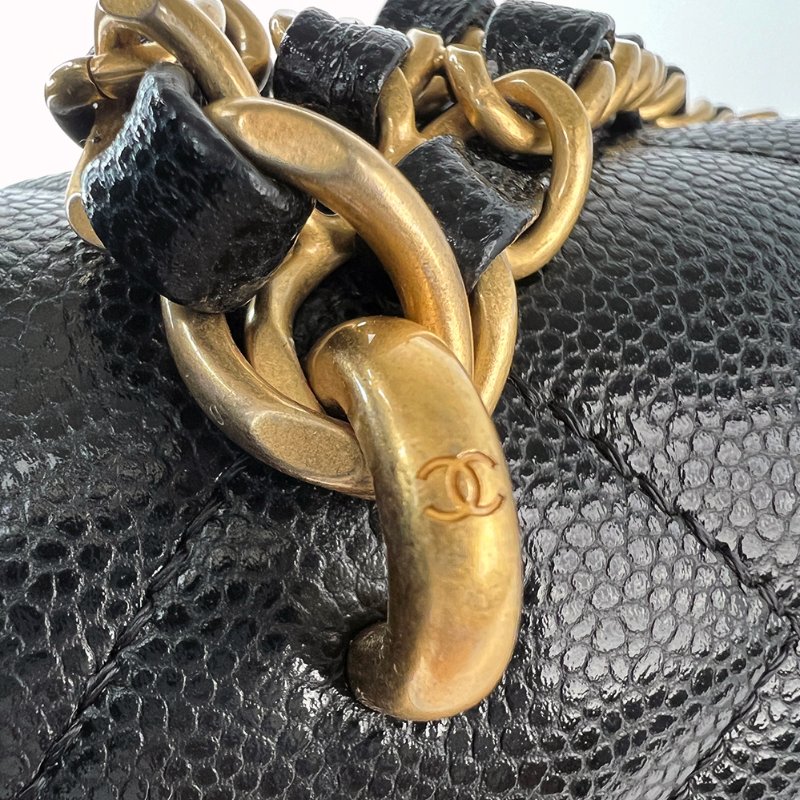 KESH 凱仕國際精品【雙鏈設計、20cm黃金尺寸】CHANEL 25P Double Chain Flap Bag 香奈兒魚子醬牛皮雙鏈帶口蓋包｜晶片款-16