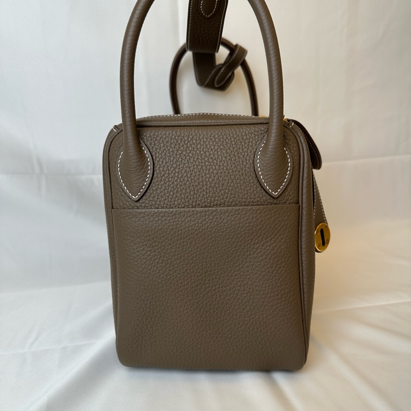 #天菜現貨#99新 🧡 Hermès Lindy 30 大象灰金扣#附購證-4