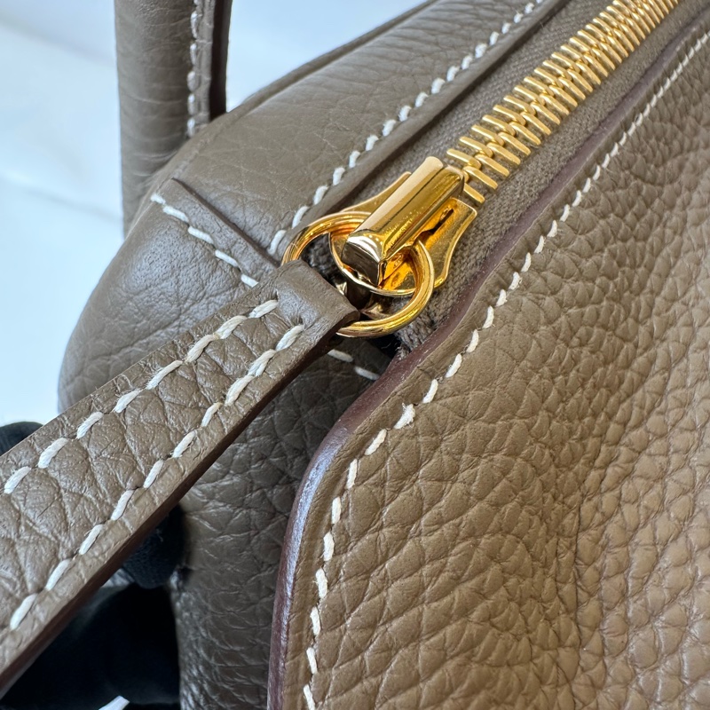 #天菜現貨#99新 🧡 Hermès Lindy 30 大象灰金扣#附購證-14