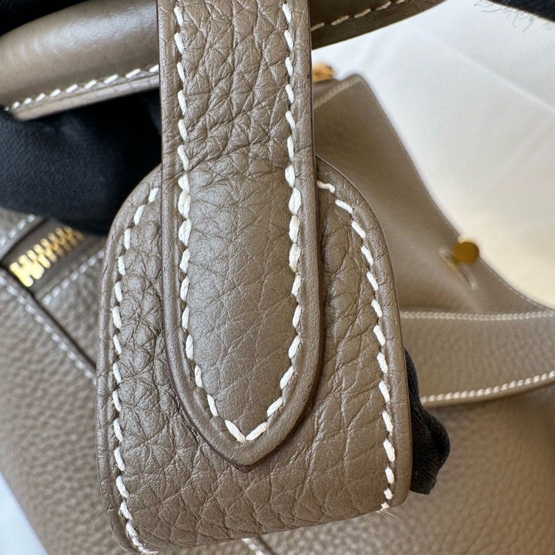 #天菜現貨#99新 🧡 Hermès Lindy 30 大象灰金扣#附購證-20