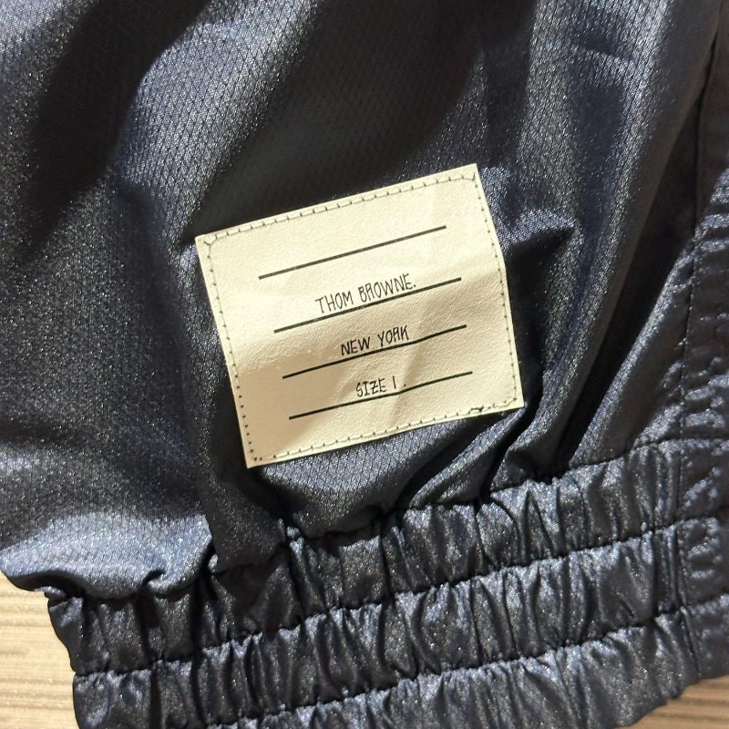 💎Han's house精品服飾💎THOM BROWNE TB 尼龍 四槓 長 褲 意大利製 現貨1 原價34600-2