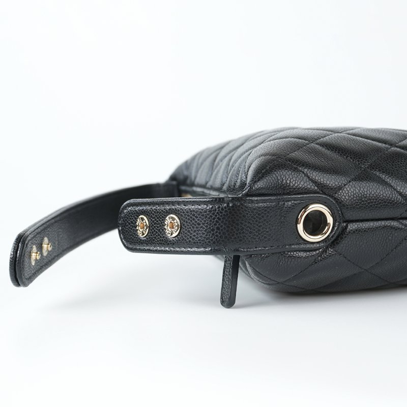 KESH 凱仕國際精品【輕巧時髦、日常最剛好】CHANEL Mini Hobo Bag 黑金鏈帶包｜香奈兒迷你腋下包｜黑色金扣｜鏈帶飯盒包-6