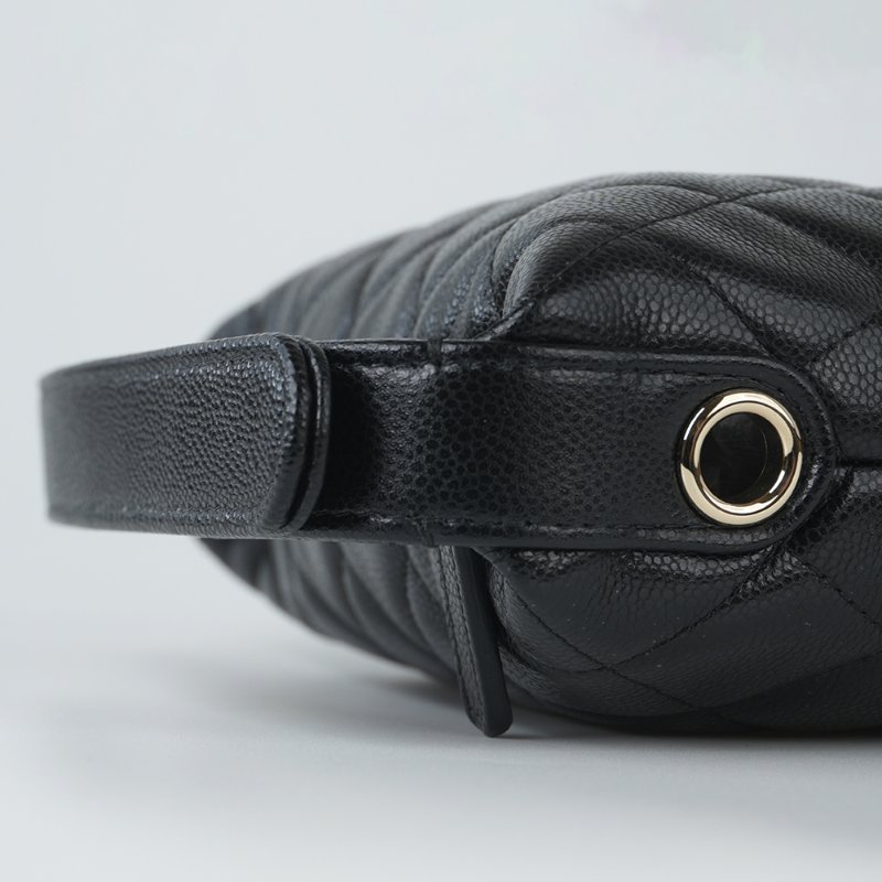 KESH 凱仕國際精品【輕巧時髦、日常最剛好】CHANEL Mini Hobo Bag 黑金鏈帶包｜香奈兒迷你腋下包｜黑色金扣｜鏈帶飯盒包-16