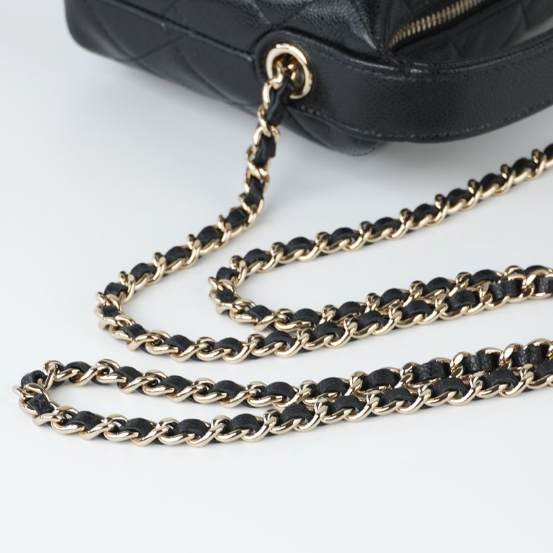 KESH 凱仕國際精品【輕巧時髦、日常最剛好】CHANEL Mini Hobo Bag 黑金鏈帶包｜香奈兒迷你腋下包｜黑色金扣｜鏈帶飯盒包-21
