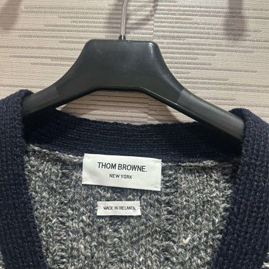 💎Han's house精品服飾💎Thom Browne TB 毛衣 開衫 外套 愛爾蘭製造 現貨2 原價42000-3