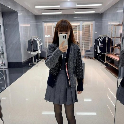 💎Han's house精品服飾💎Thom Browne TB 毛衣 開衫 外套 愛爾蘭製造 現貨2 原價42000-6