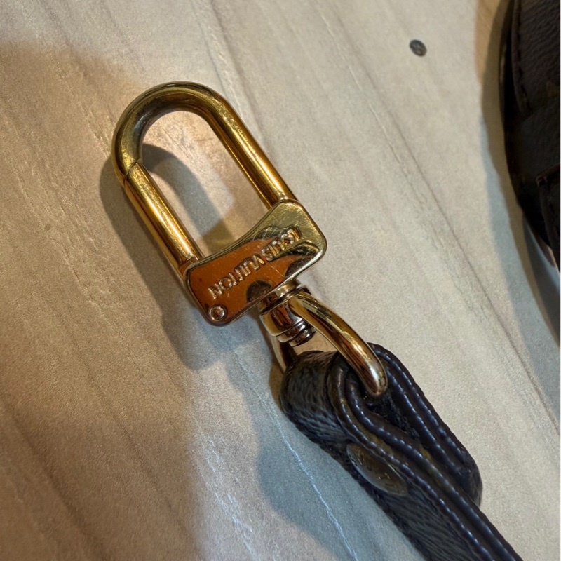 Lv 背帶-0
