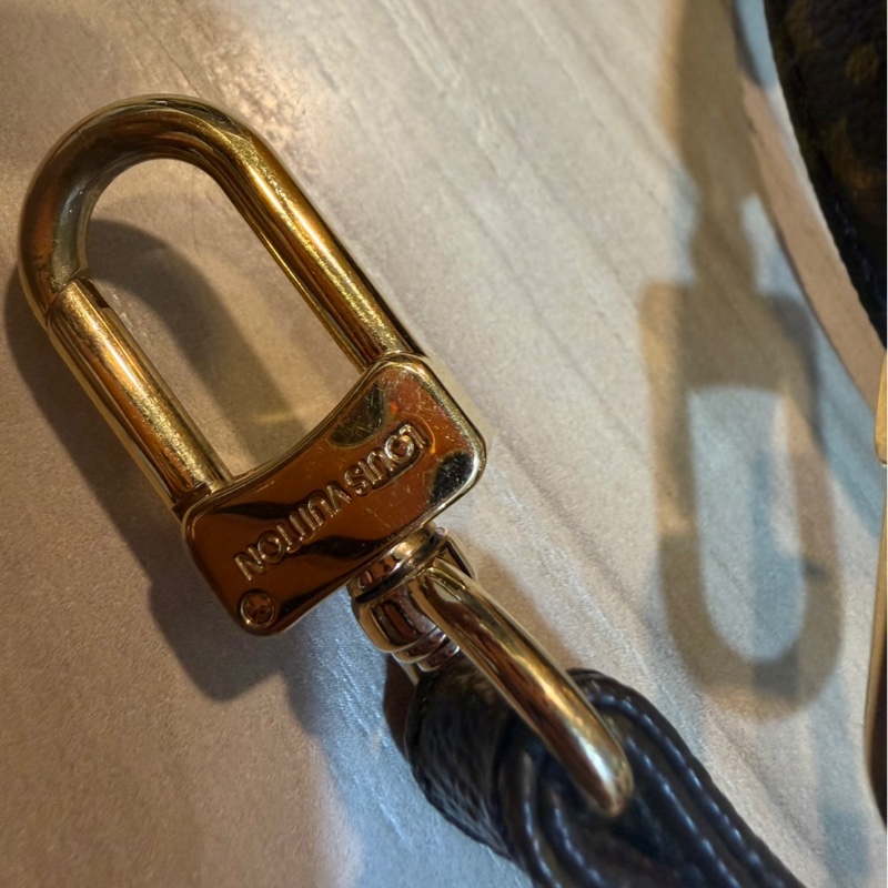 Lv 背帶-11