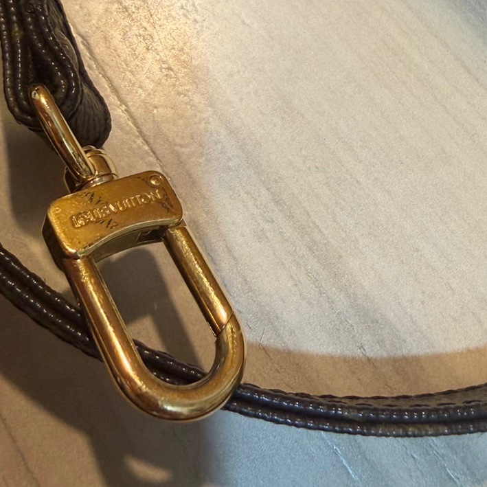 Lv 背帶-15