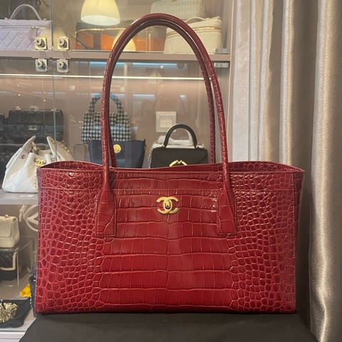 Chanel 紅色鱷魚壓紋 tote bag