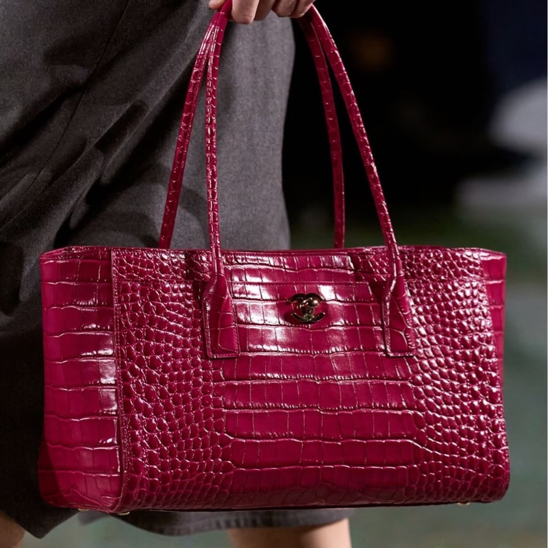 Chanel 紅色鱷魚壓紋 tote bag-3