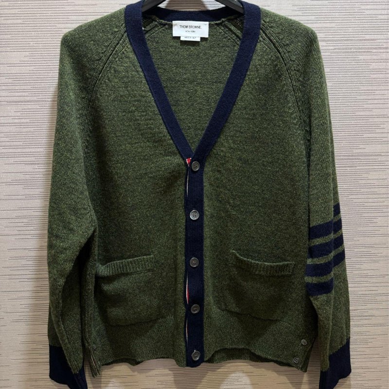 💎Han's house精品服飾💎Thom Browne TB針織 羊毛 開衫 外套 男女共穿  現貨4 原價51300-1