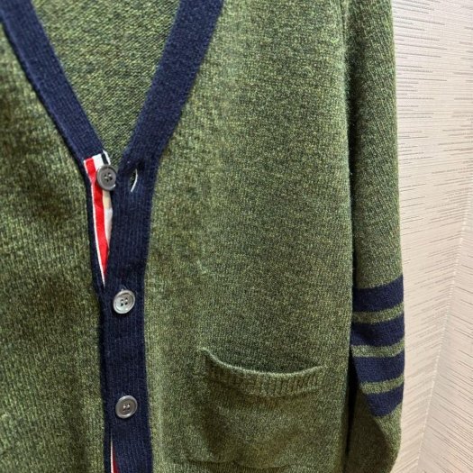 💎Han's house精品服飾💎Thom Browne TB針織 羊毛 開衫 外套 男女共穿  現貨4 原價51300-2