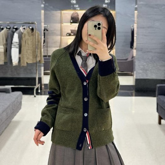 💎Han's house精品服飾💎Thom Browne TB針織 羊毛 開衫 外套 男女共穿  現貨4 原價51300-8