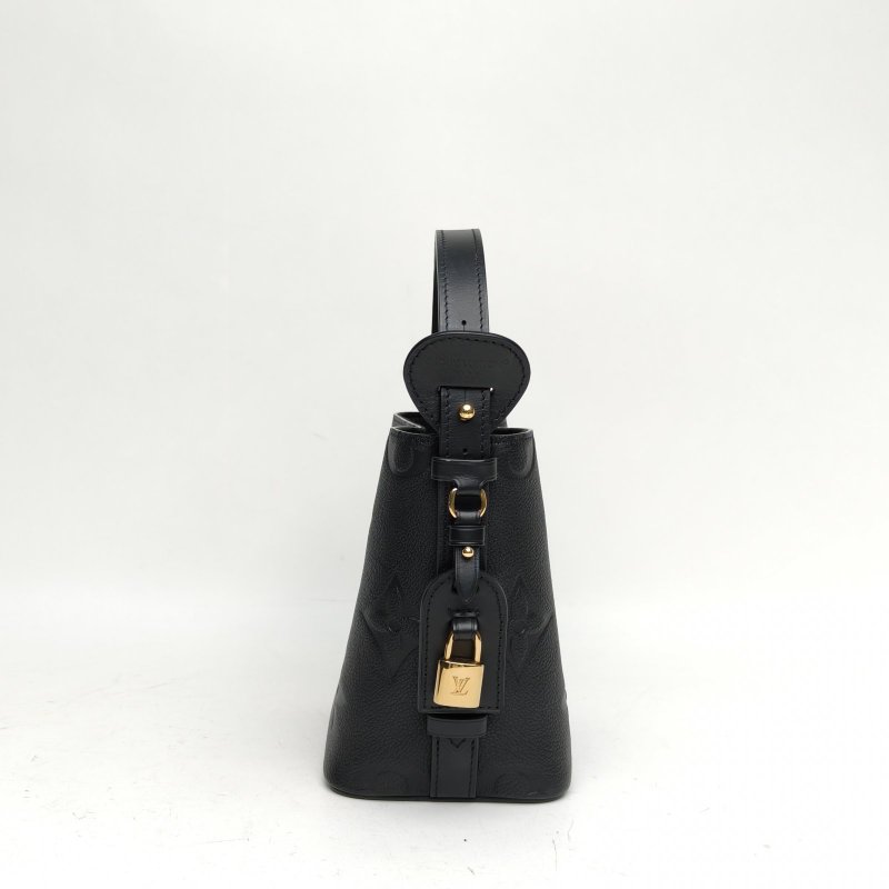 LOUIS VUITTON ALLINBB老花壓紋黑色牛皮金扣晶片肩背包-1