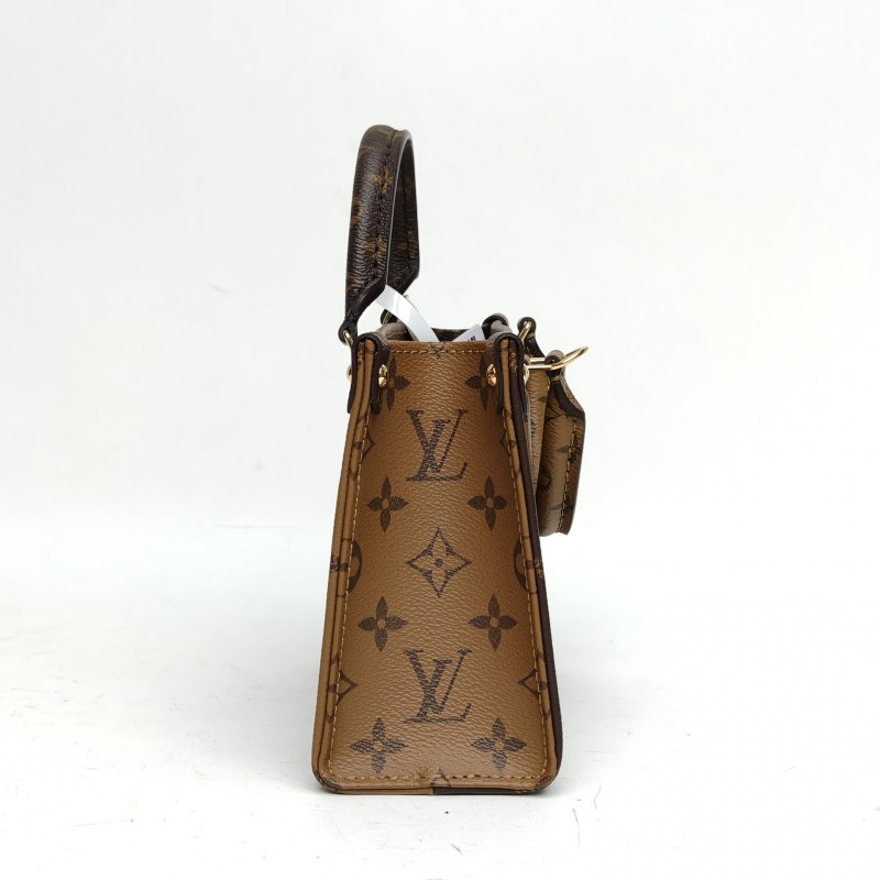 LOUIS VUITTON OnthegoBB18老花PVC晶片肩背包-3