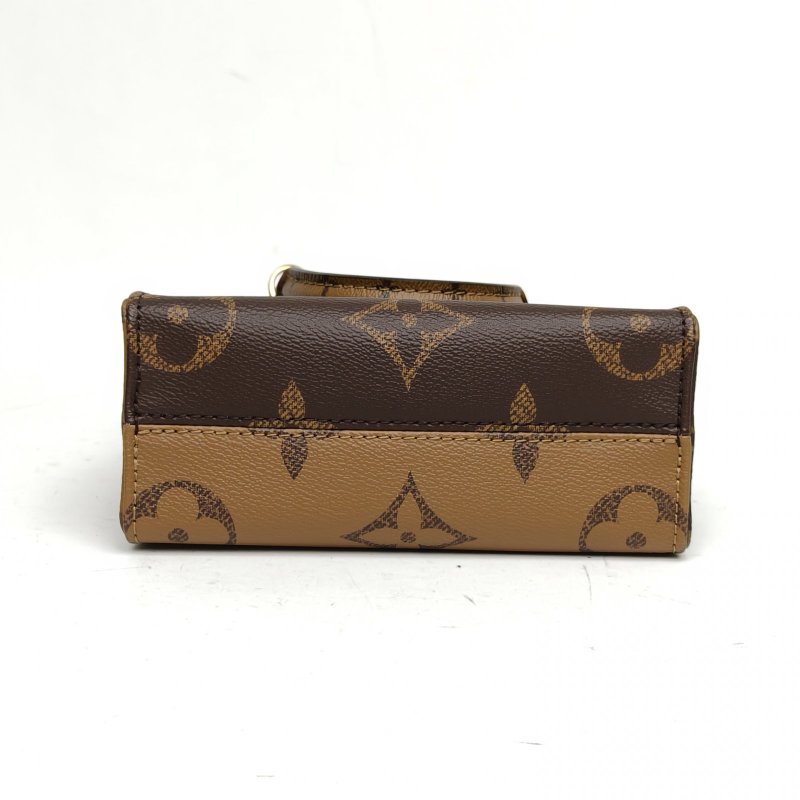 LOUIS VUITTON OnthegoBB18老花PVC晶片肩背包-4