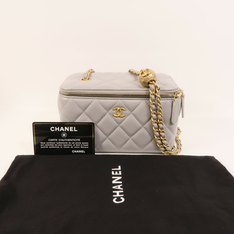 CHANEL 羊皮皮革Vanity Case With Gold Ball肩背袋-11