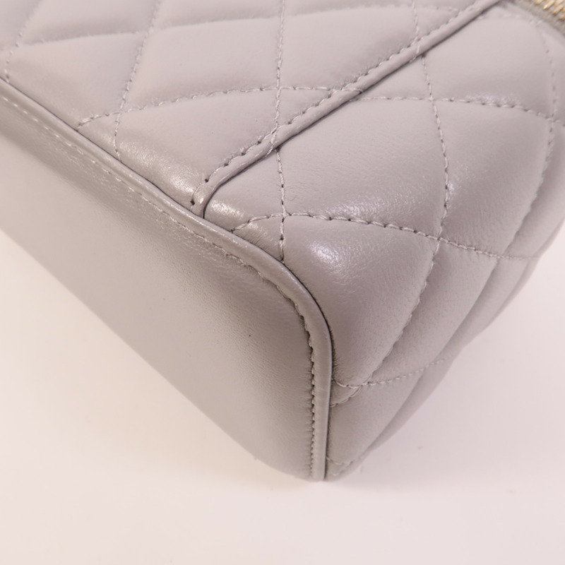 CHANEL 羊皮皮革Vanity Case With Gold Ball肩背袋-15