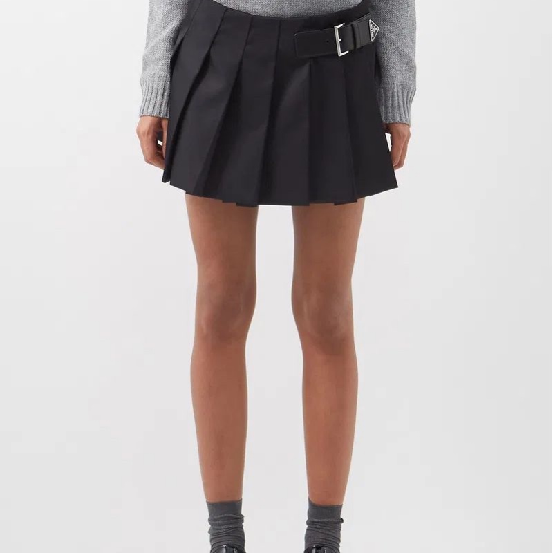 Prada 經典logo皮帶百褶短裙-2