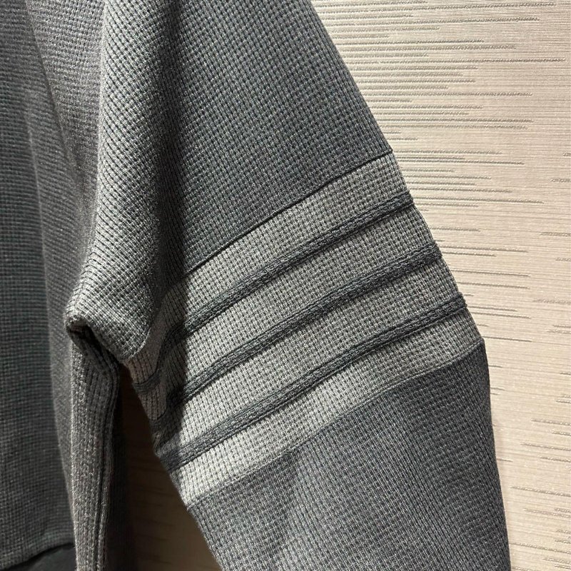 💎Han's house精品服飾💎thom Browne TB 華夫格 針織 衛衣 義大利製 現貨3 深灰原價33700-2