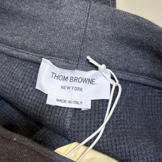 💎Han's house精品服飾💎THOM BROWNE TB 華夫格 針織 立體4杆 褲 日本製 現貨2 深灰原價39600-5