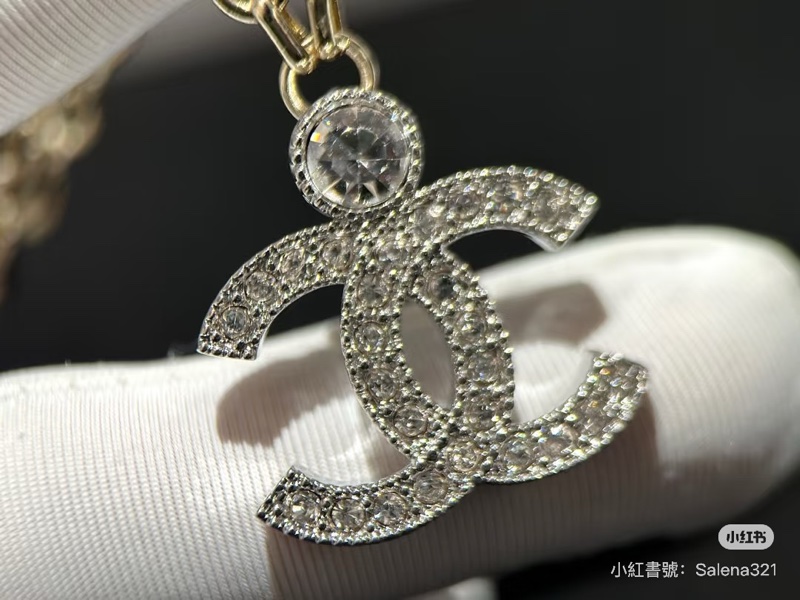 Chanel CC Logo 水鑽金色金屬項鍊-2