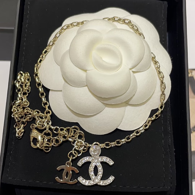 Chanel CC Logo 水鑽金色金屬項鍊-4
