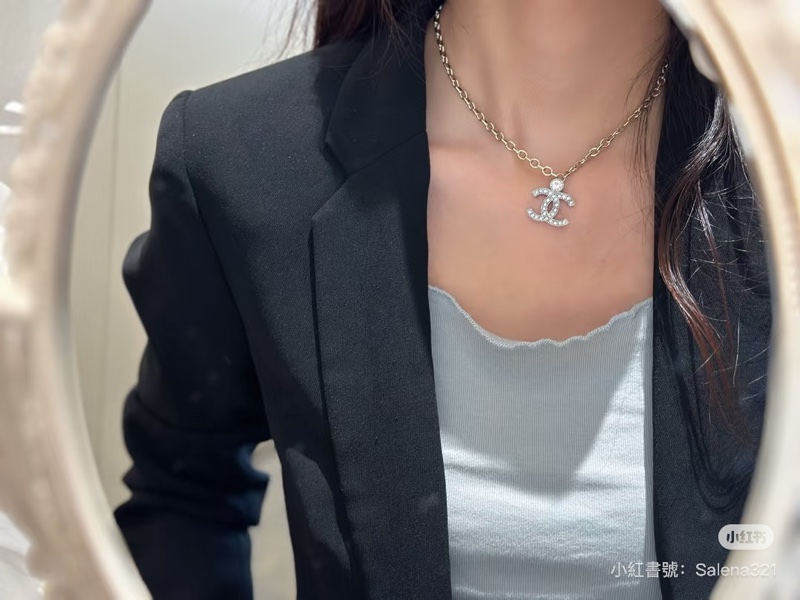 Chanel CC Logo 水鑽金色金屬項鍊-5