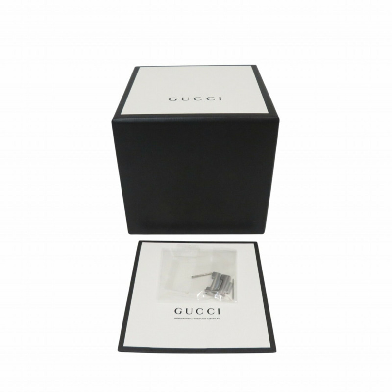 Gucci Timeless Diver腕錶，總重166.5公克，不鏽鋼材質，石英機芯，黑色錶盤，型號YA126279-8