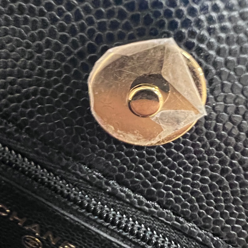 Chanel嘿荔枝牛皮菱格金釦woc 下蓋斜背包-19