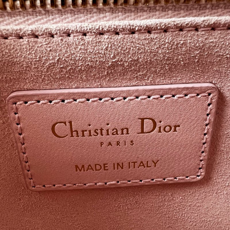 KESH 凱仕國際精品【金色吊飾、優雅甜美】Lady Dior My ABCDior 櫻花粉手提包｜迪奧戴妃包｜淡粉色羊皮革藤格紋-16