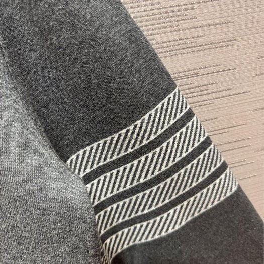 💎Han's house精品服飾💎 THOM BROWNE TB 四槓 棉質 毛衣 針織衫 義大利製 現貨 S ~ XXL 原價40600-5