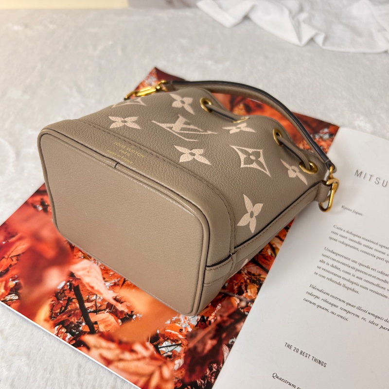 LV Nano NOÉ 花紋壓印牛皮兩用水桶包-15