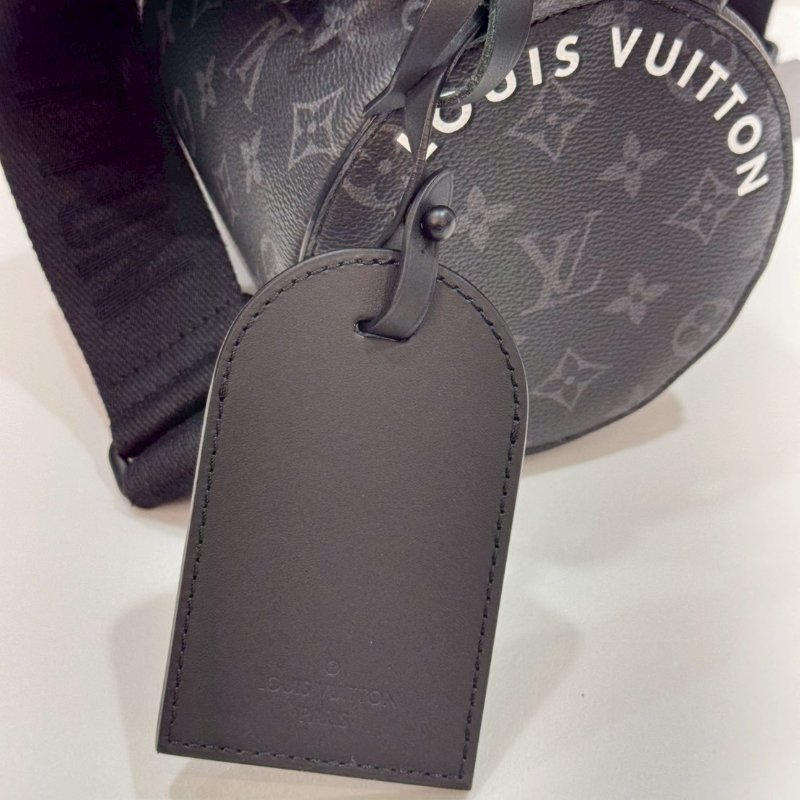 LV 斜背包/側背包/圓筒包 M46796 近全新-13