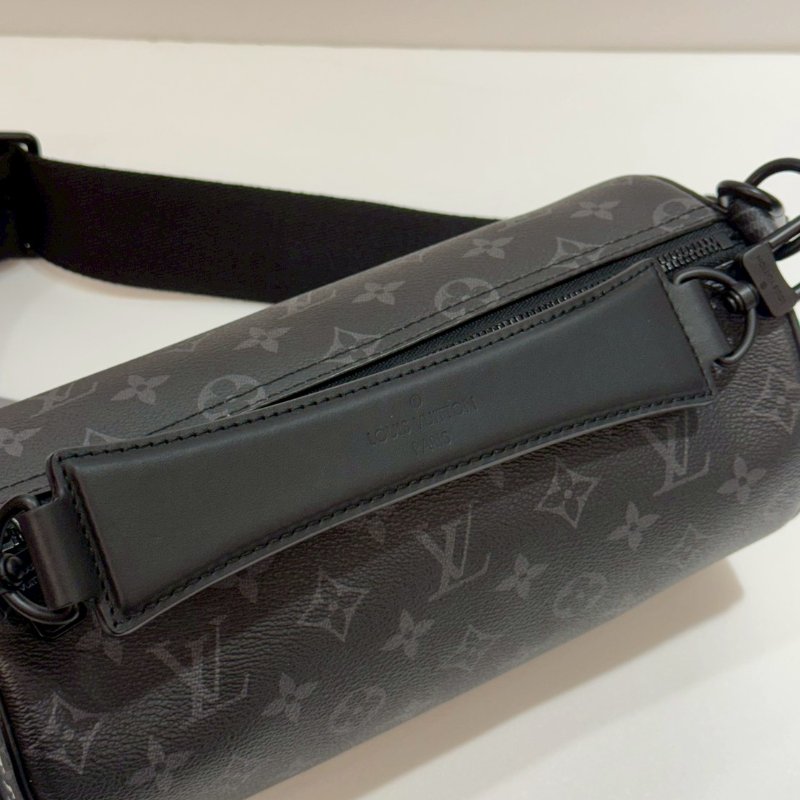 LV 斜背包/側背包/圓筒包 M46796 近全新-14