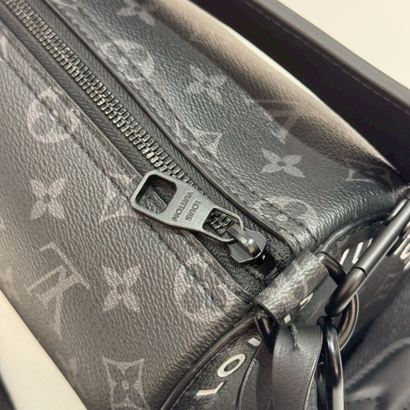 LV 斜背包/側背包/圓筒包 M46796 近全新-15