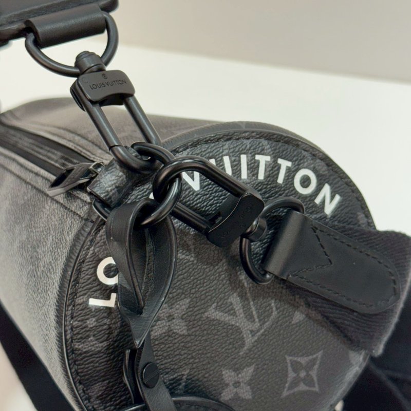 LV 斜背包/側背包/圓筒包 M46796 近全新-16