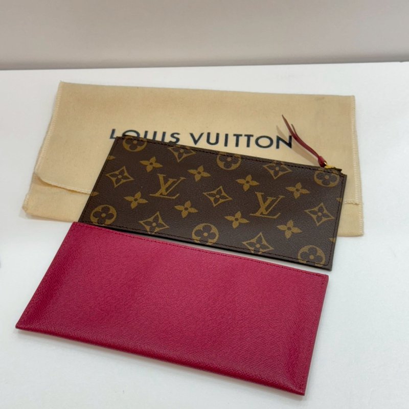 LV 斜背包/側背包/WOC三合一/手拿包 M81896 9成新-17