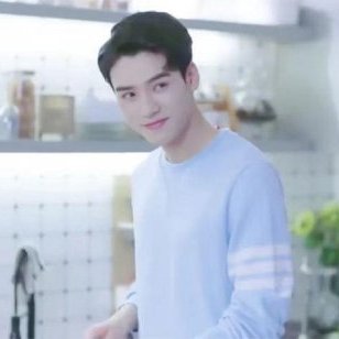 💎Han's house精品服飾💎Thom Browne TB 4桿 TB 衛衣 大學T 日本製 現貨3原價 22200-5